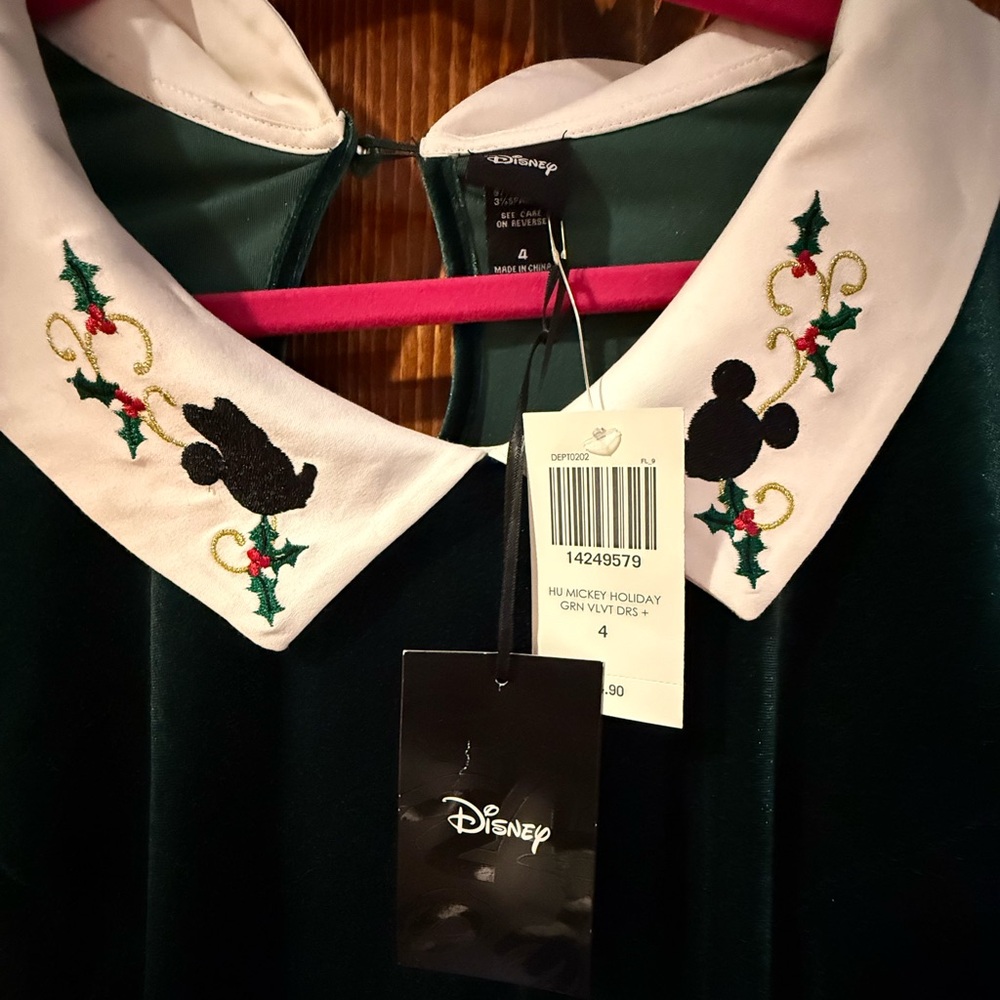 Disney holiday festive Green Velvet women’s Dress with Embroidered Collar - Picture 4 of 6